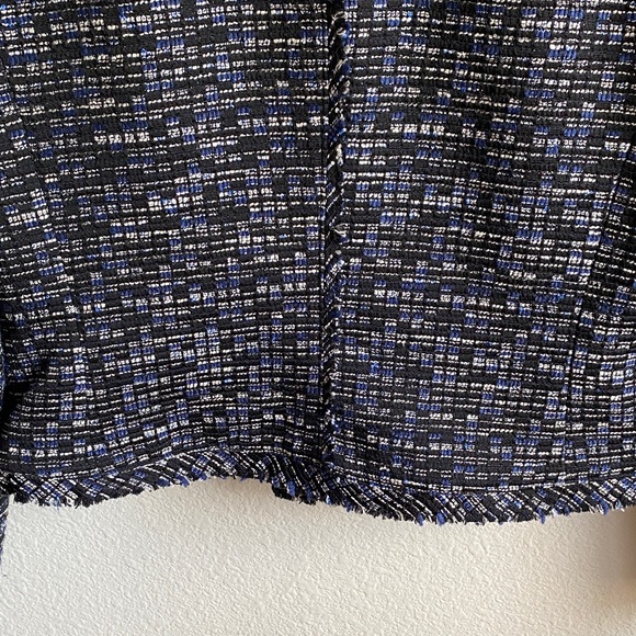 Women’s Banana Republic Black, Navy, and White Tweed Blazer - Picture 10 of 13